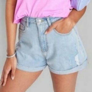 NWT WIld Fable Super High-Rise Rolled Cuff Short